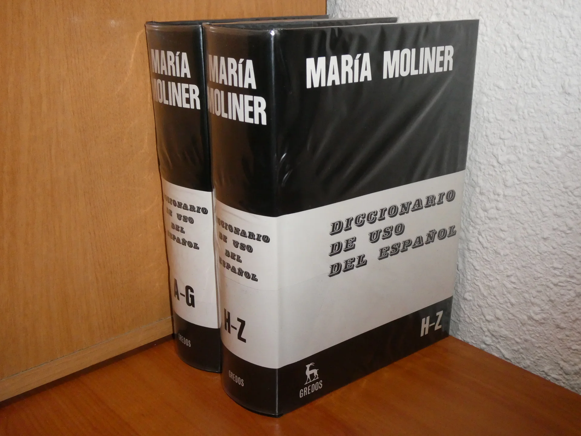 Portada del Diccionario de uso del español de María Moliner